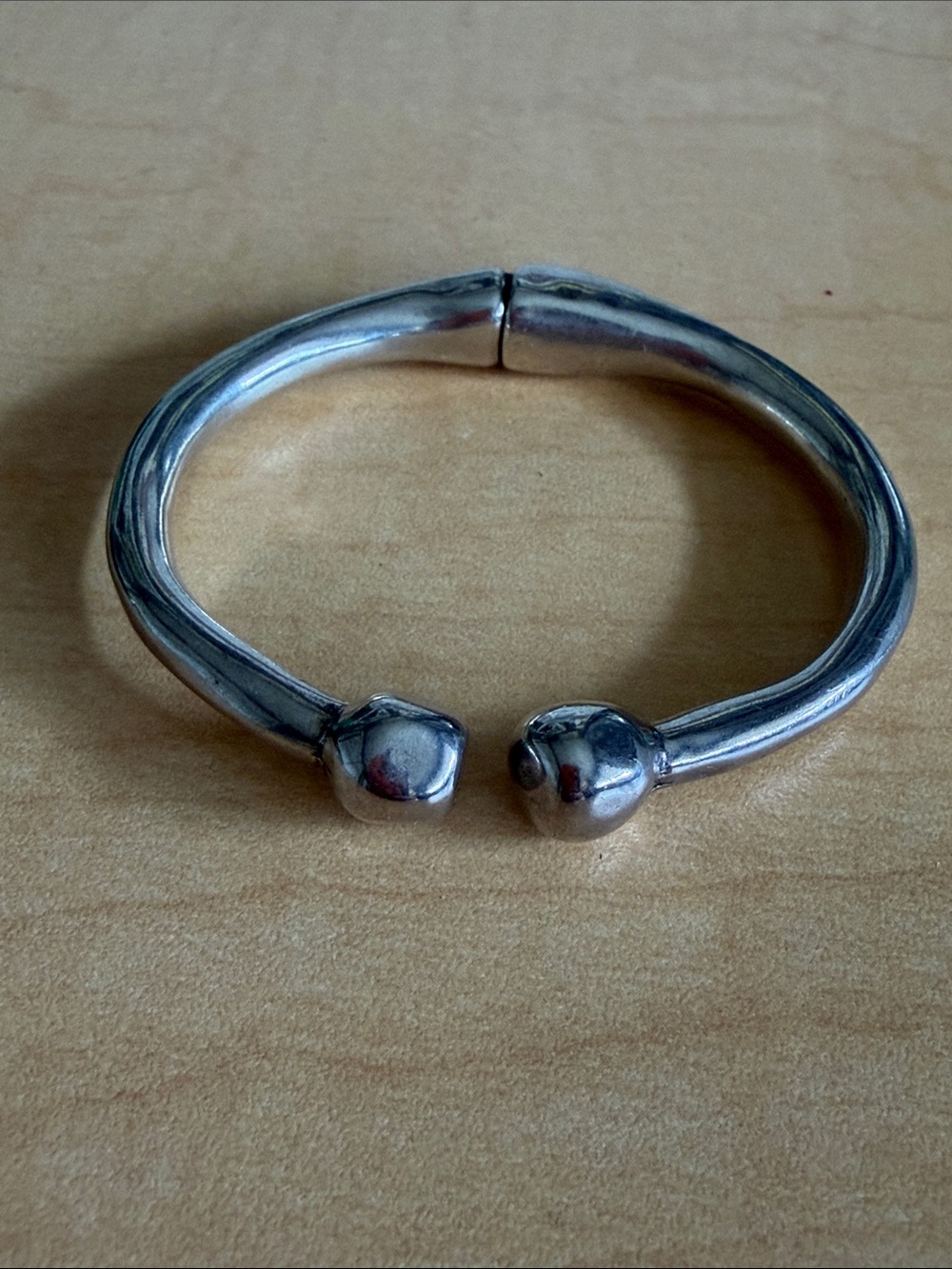 Uno de 50 Hinged Bracelet - Silver